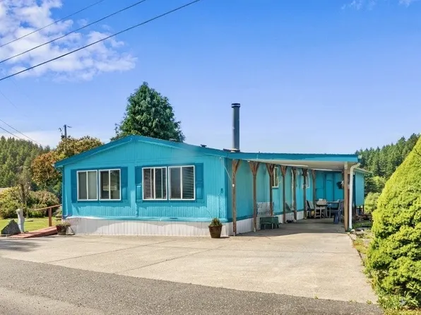 96465 Coverdell Rd Space 8, Brookings, OR 97415