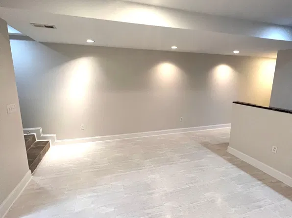 1237 Girard St NW APT B, Washington, DC 20009