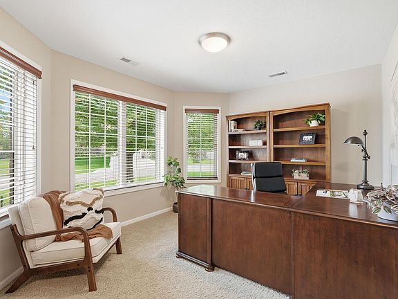 4th image of 76 Quail Cir