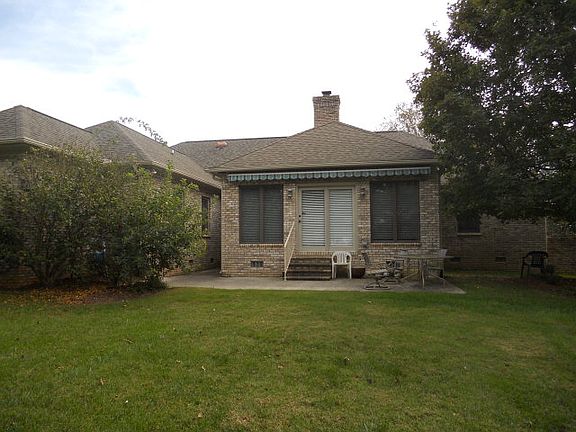 2nd image of 130 Polo Dr