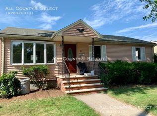 16 Joy Rd, Peabody, MA 01960