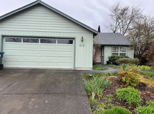 613 Benjamin Way, Phoenix, OR 97535