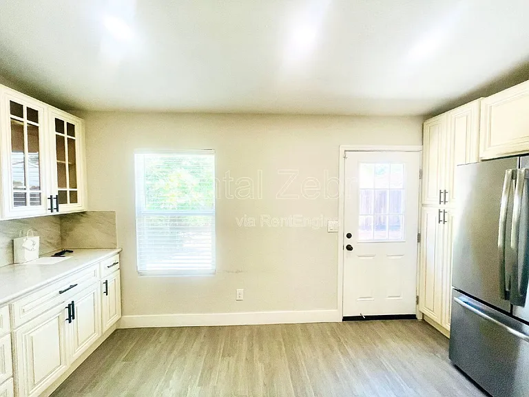 423 El Portal Ct — Photo 26