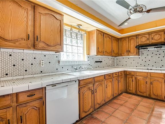 5th image of 3804 Shadycreek Dr