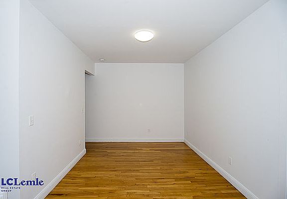 5th image of 1324 Lexington Ave #2B