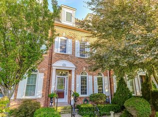200 Glenashton Dr, Oakville, ON L6H 6H6