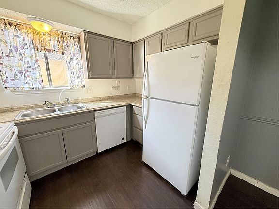 5th image of 2641 Santa Barbara Dr