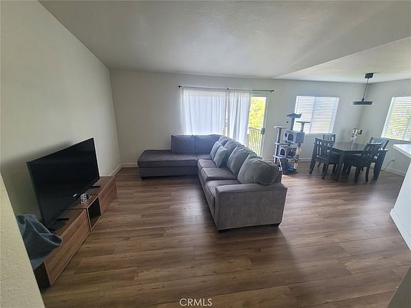 2nd image of 2588 Avenida Del Vis APT 204