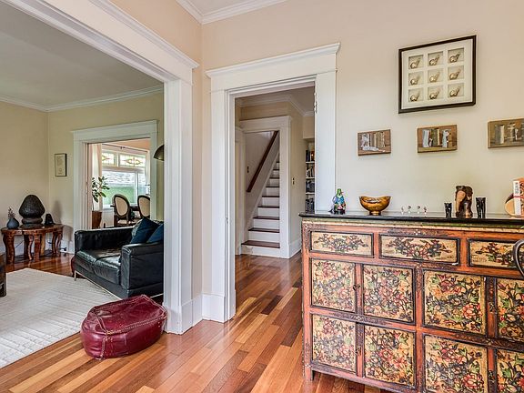 4th image of 341 E 58th Ave