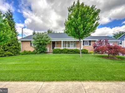 13 Meadow Ln, New Holland, PA, 17557
