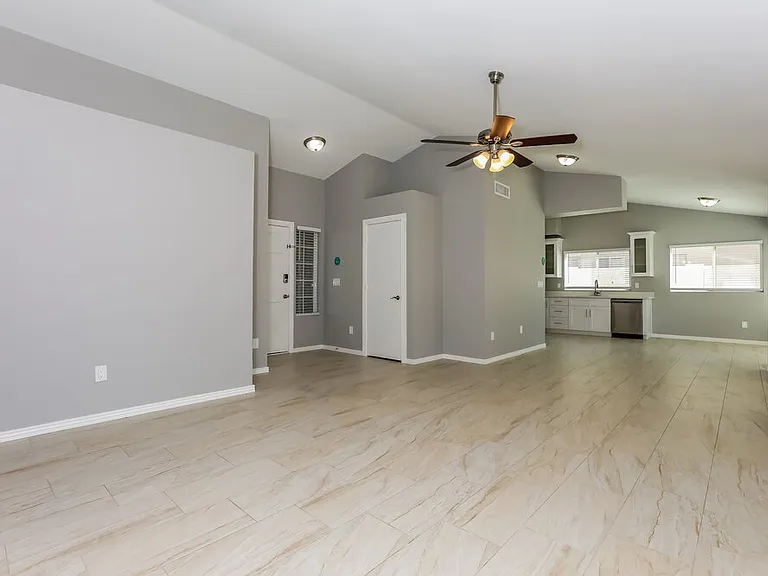 4401 E Scott Ave — Photo 3