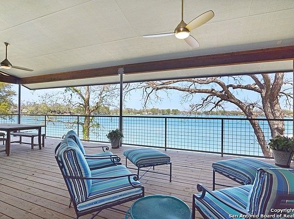 4th image of 130 Isle Of View Dr