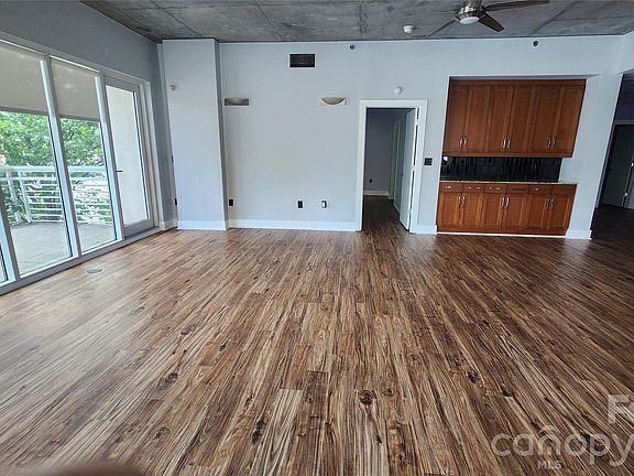5th image of 505 E 6th St Unit 301