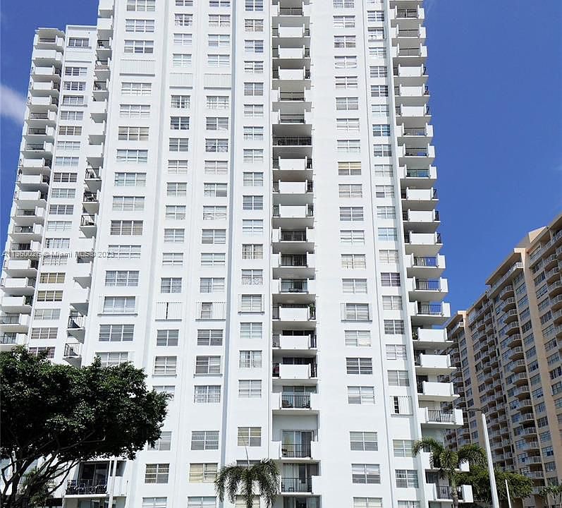 1st image of 2750 NE 183rd St APT 1704