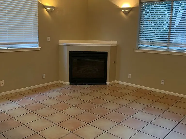 2405 Leon St #101-203 — Photo 8
