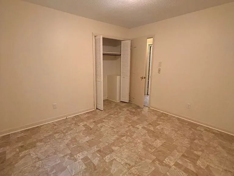 10 Dogwood Ln — Photo 16