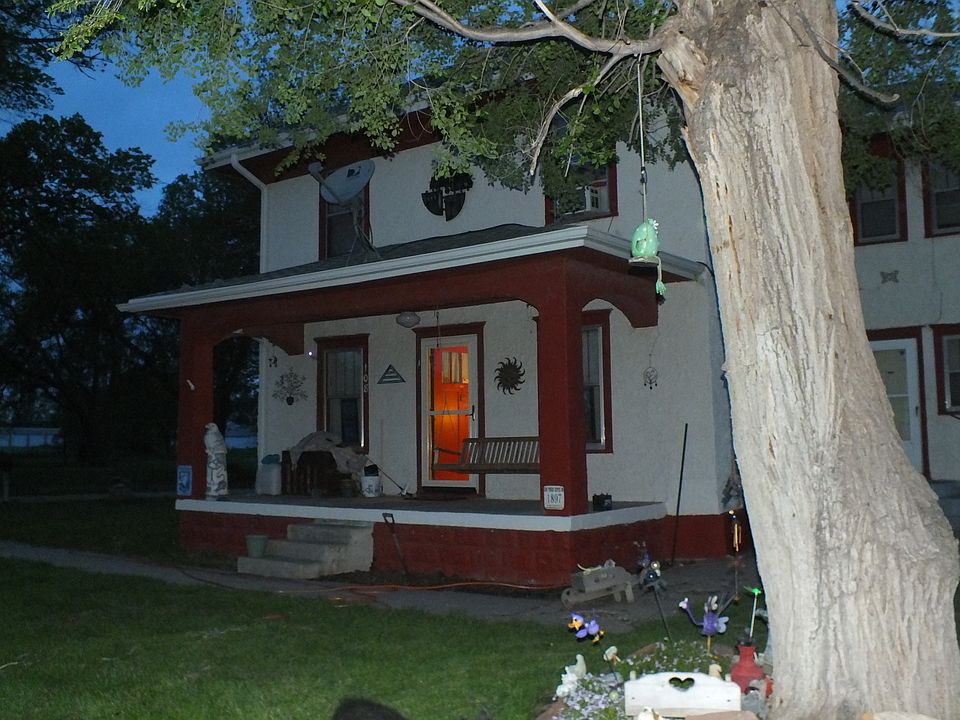2nd image of 108 W Hickory St