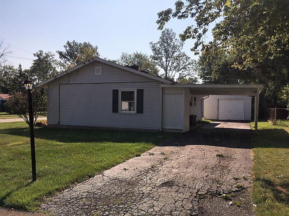 3rd image of 8499 Pleasantwood Ct