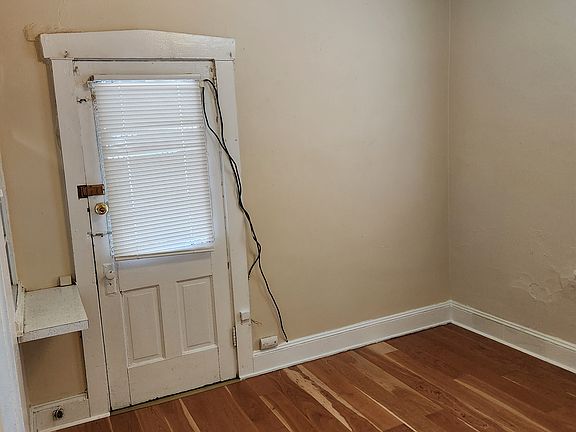 4th image of 523 E King St APT 4