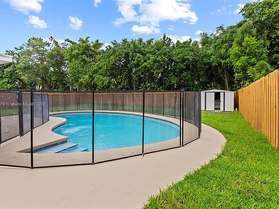 5th image of 7514 NW 40th St #0