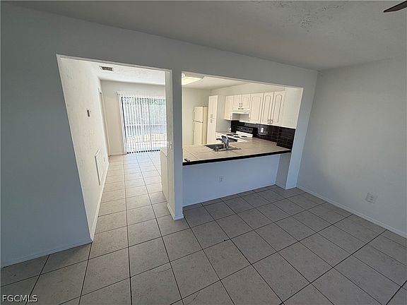 2nd image of 7510/7512 Field Rd