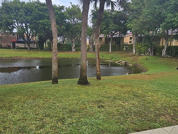 4th image of 6197 Seven Springs Boulevard