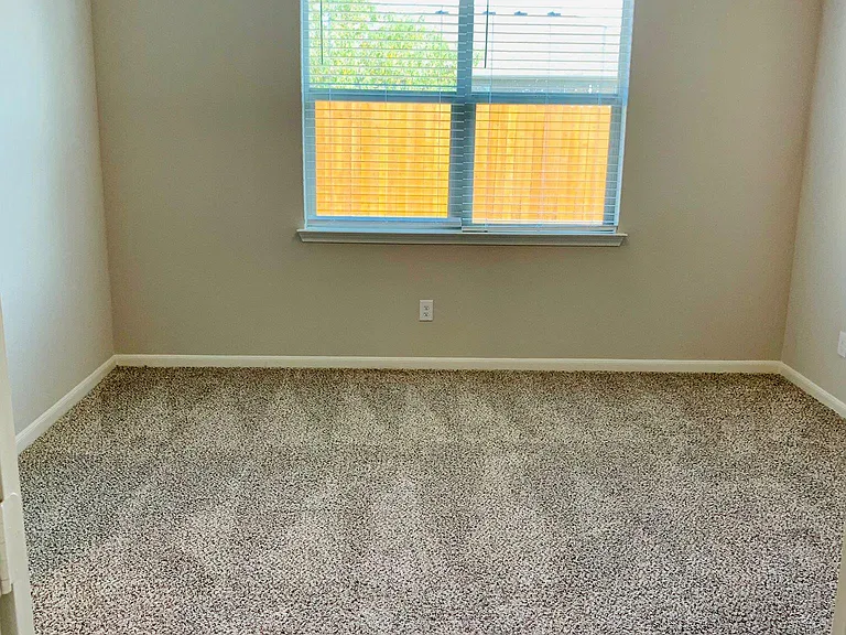 116 Emma Dr — Photo 13