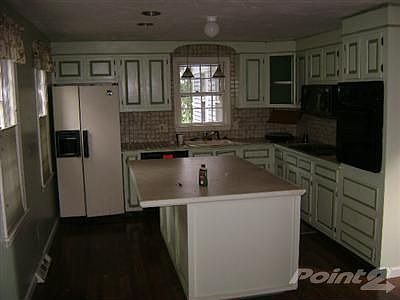 2nd image of 66 Kettle Hole Rd