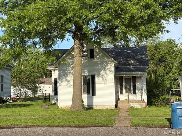 522 N Combs Ave, Collinsville, IL 62234