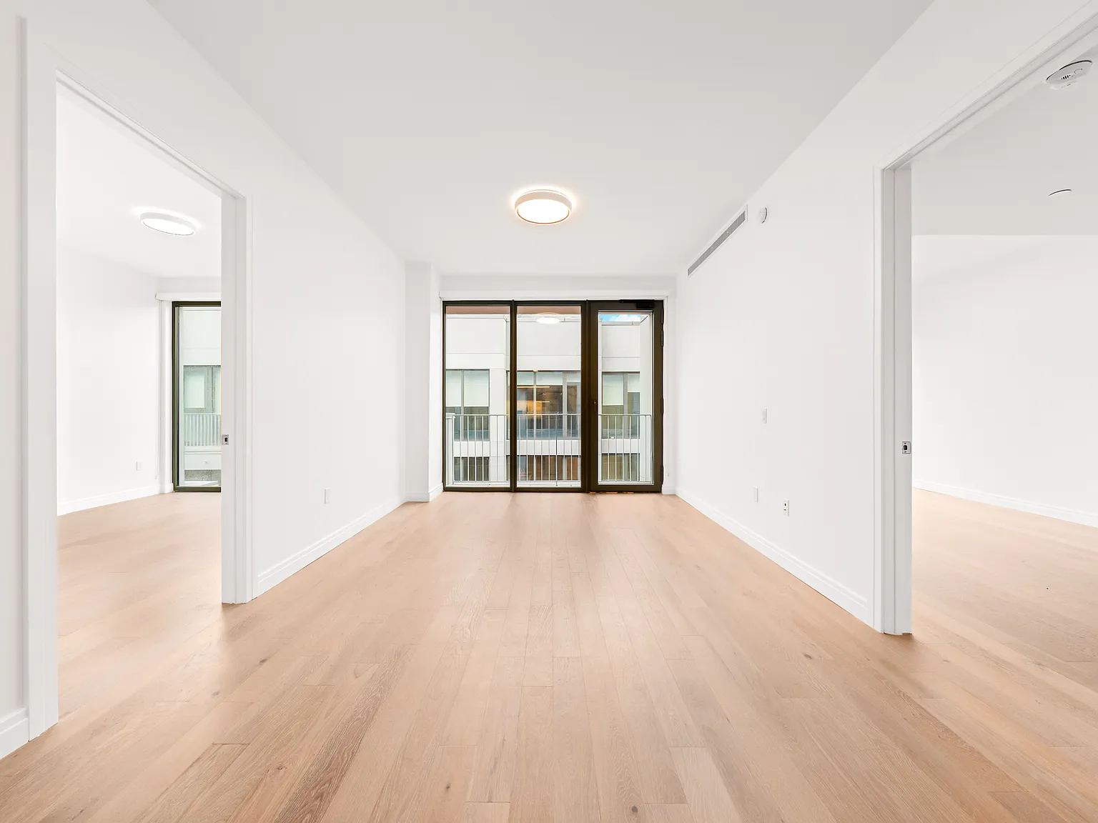 255 Lorimer Street — Photo 4