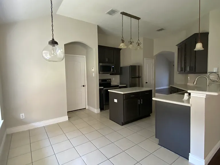 10413 Trevino Ln — Photo 23