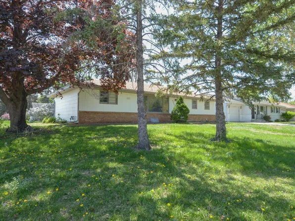 6301 61st Ave N, Crystal, MN 55428