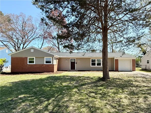 420 Kings Point Ct, Virginia Beach, VA 23452