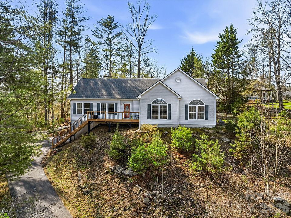 1st image of 150 White Pine Dr