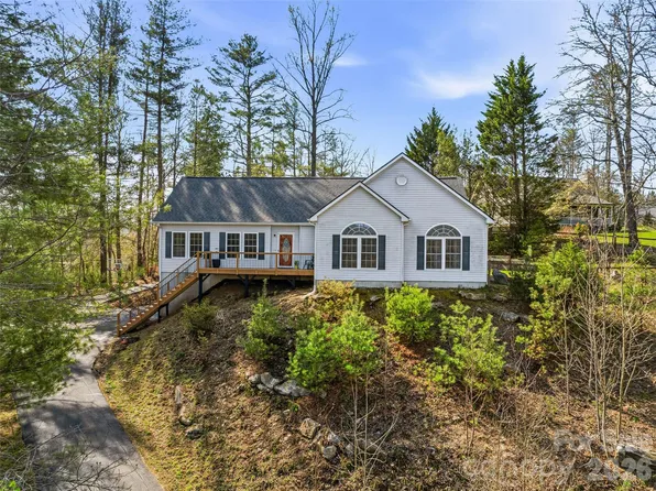 150 White Pine Dr, Fletcher, NC 28732
