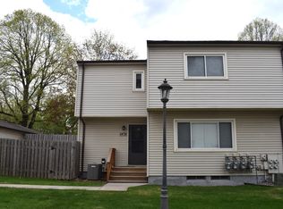 1478 Woodview Ave E, Eagan, MN 55122