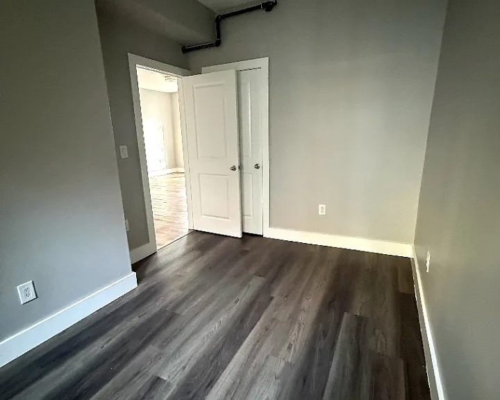 698 Chancellor Ave #201A — Photo 4