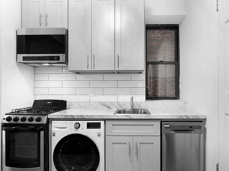 536 E 82nd St #3C — Photo 1