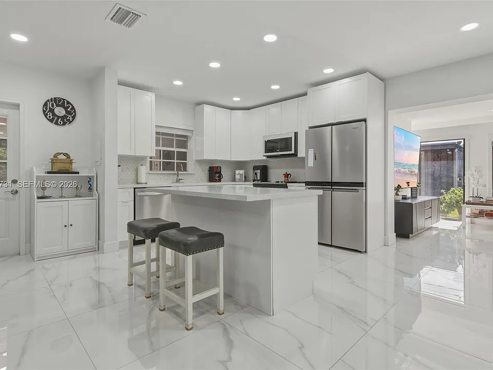 11621 NW 58th Pl