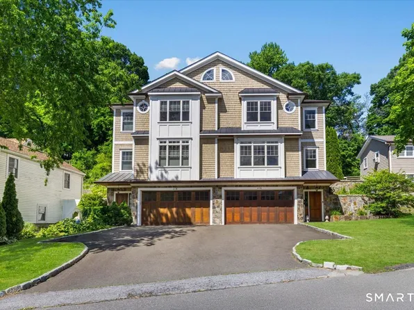 40 Oak Ridge St #2, Greenwich, CT 06830