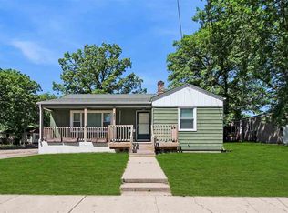 301 5th St NW, Minot, ND 58703