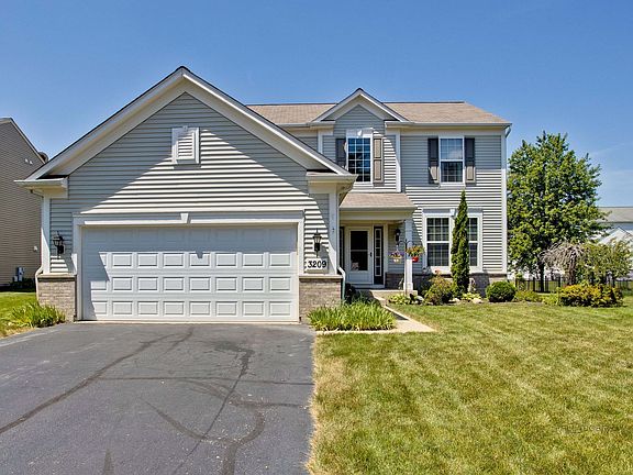 2nd image of 3209 Drury Ln