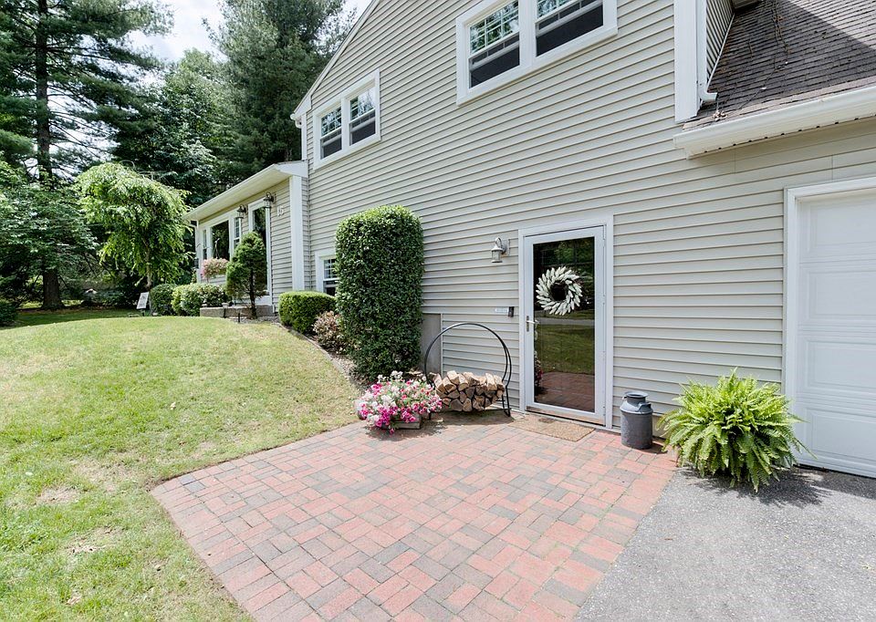 15 Meadowview Rd, Wilbraham, MA 01095 Zillow