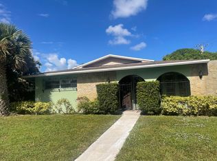 637 S Crescent Dr, Hollywood, FL 33021