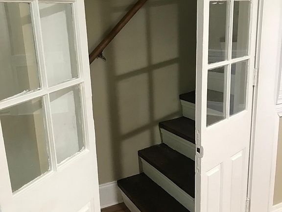 4th image of 236 S Murat St #2B