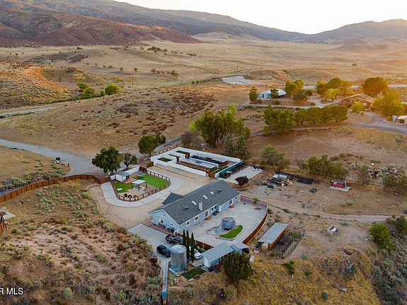 2nd image of 6221 Elizabeth Lake Rd