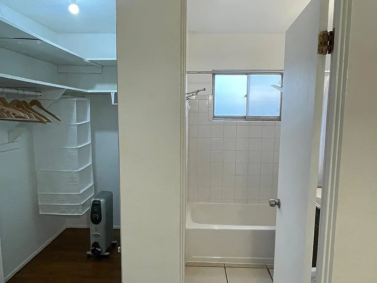 4068 Oakcrest Dr #3 — Photo 14