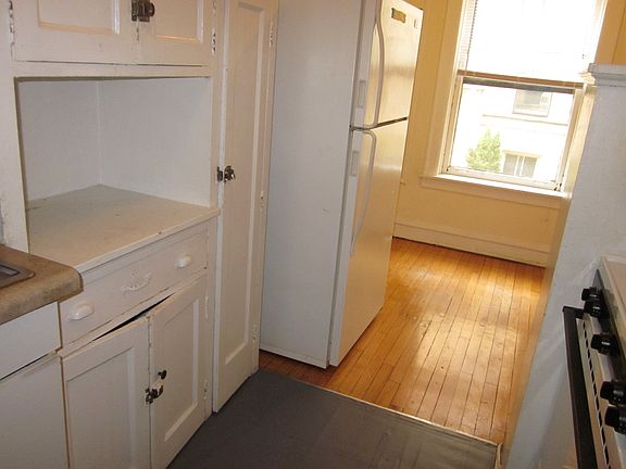4th image of 1948 W Wilson Ave APT 1Q