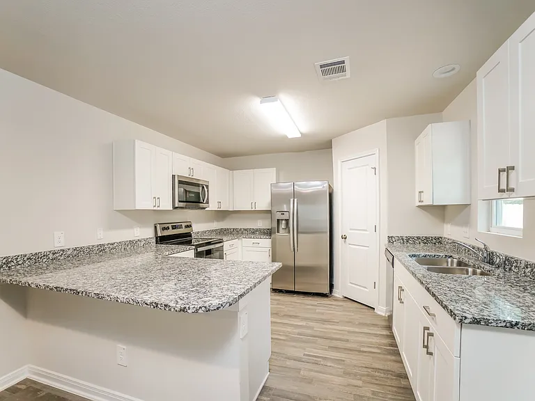 15815 Del Norte Dr — Photo 5