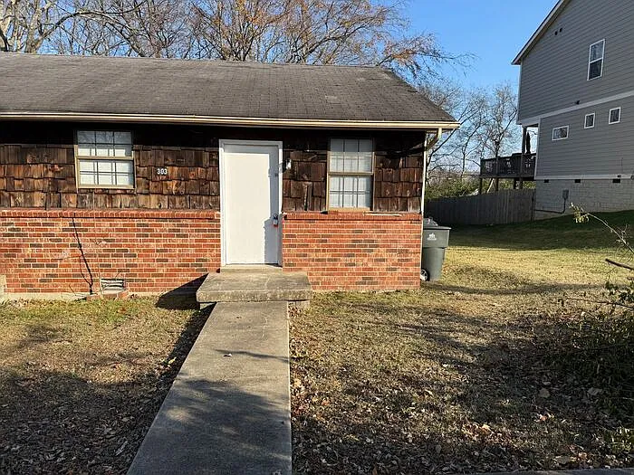 2303 Burns St #A — Photo 12